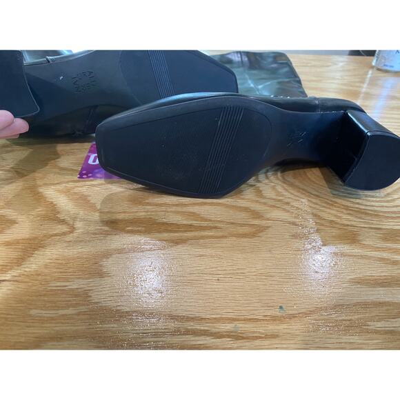 Naturalizer Waylon Women's 9.5 M Black Faux Leather Side Zip Mid-Calf Boots - Picture 3 of 8